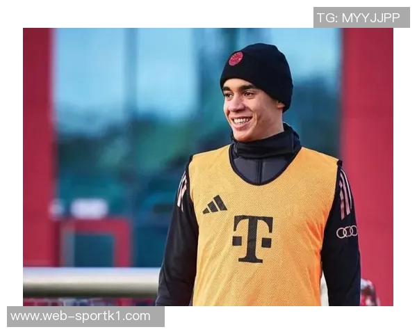 拜仁发布穆西亚拉康复训练照片展现积极恢复状态